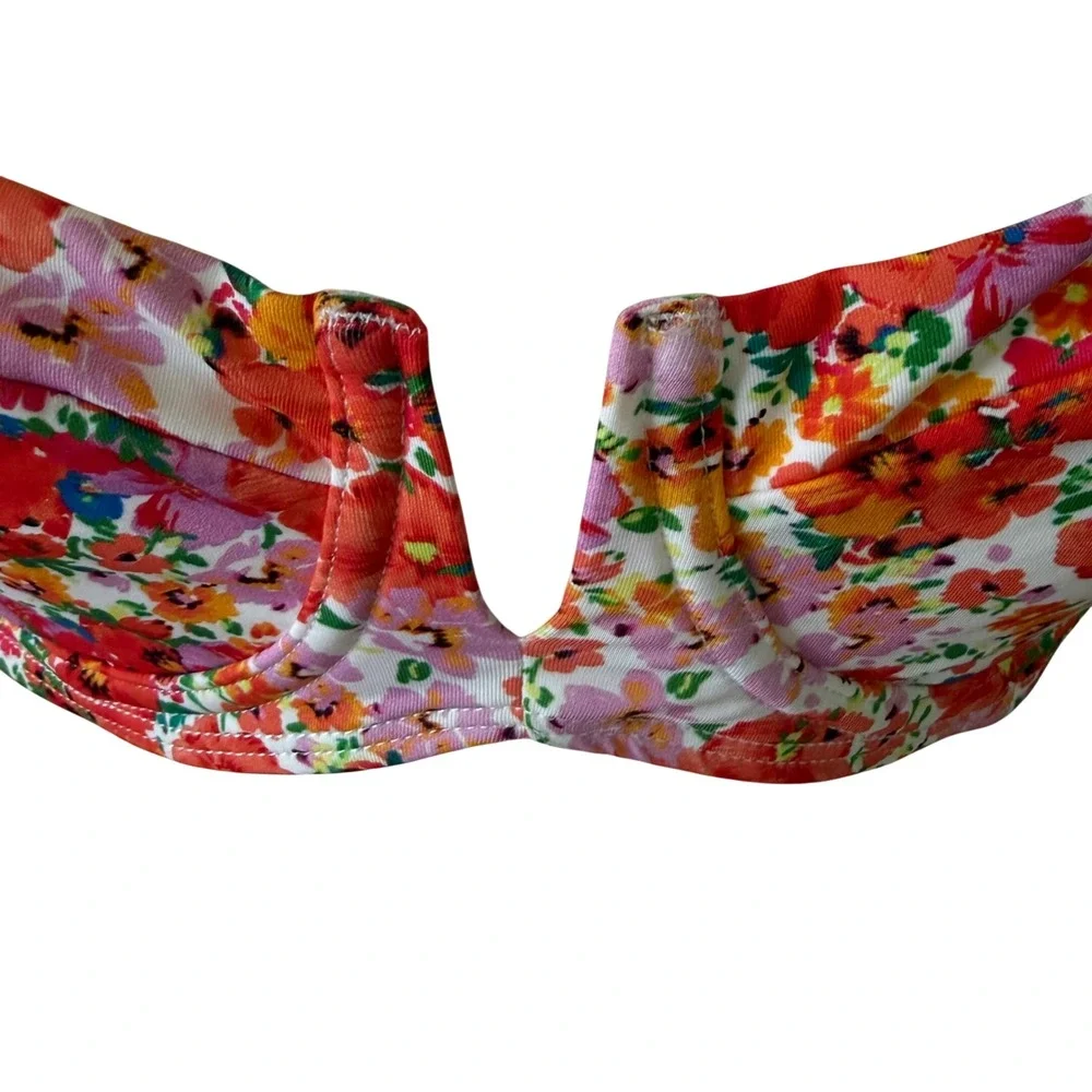 Monday Swimwear Clovelly V-Wire Balconette Bikini Top Red Floral Petit Fleur NWT